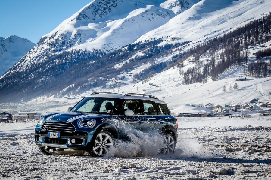  Mini Cooper D Countryman ALL4 (F60) 2017 года  (WW) (фото 14 из 20)